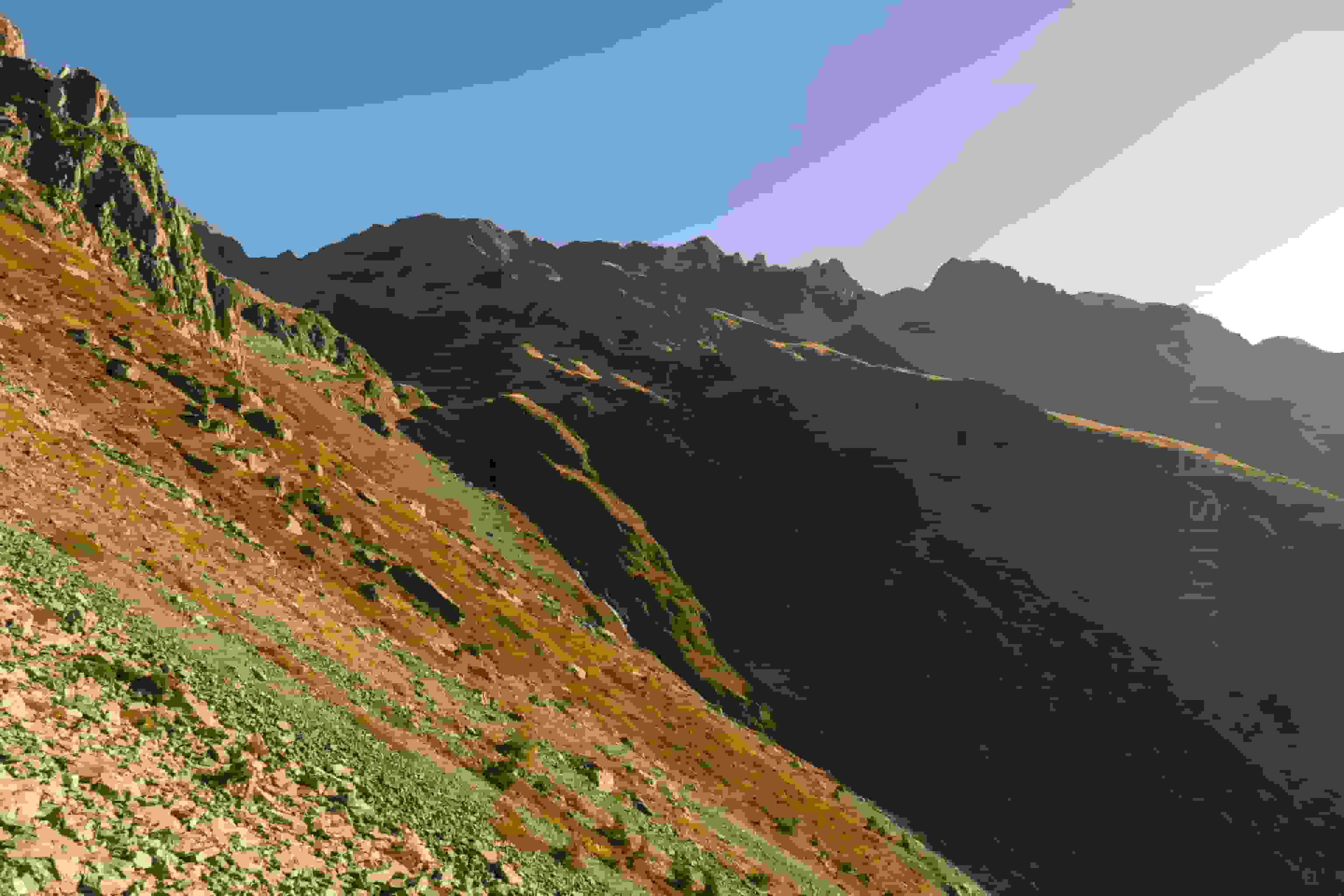 Le col de la Vache vu depuis les flans