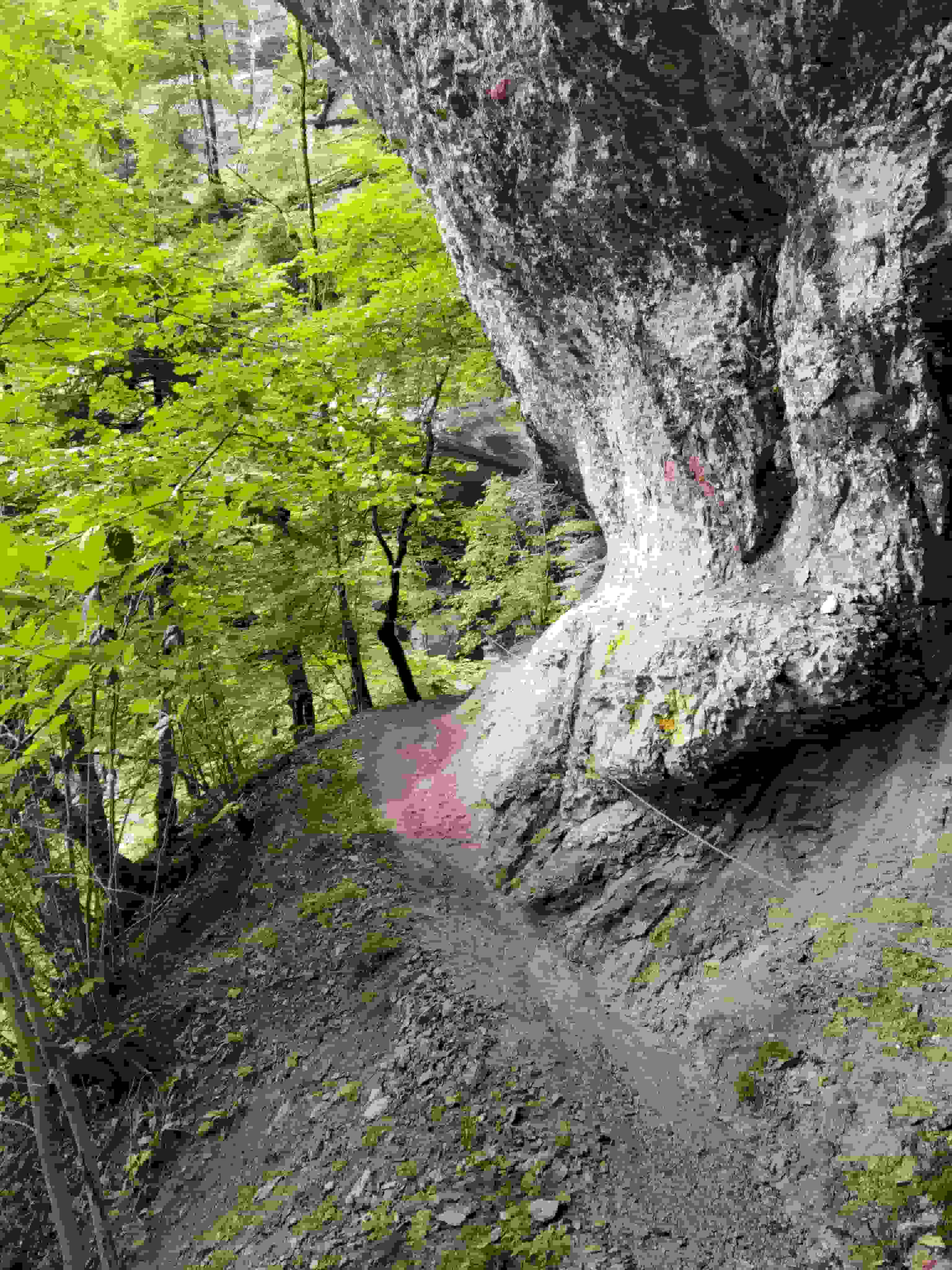 De la Roche du prêtre à la Grande Grotte
