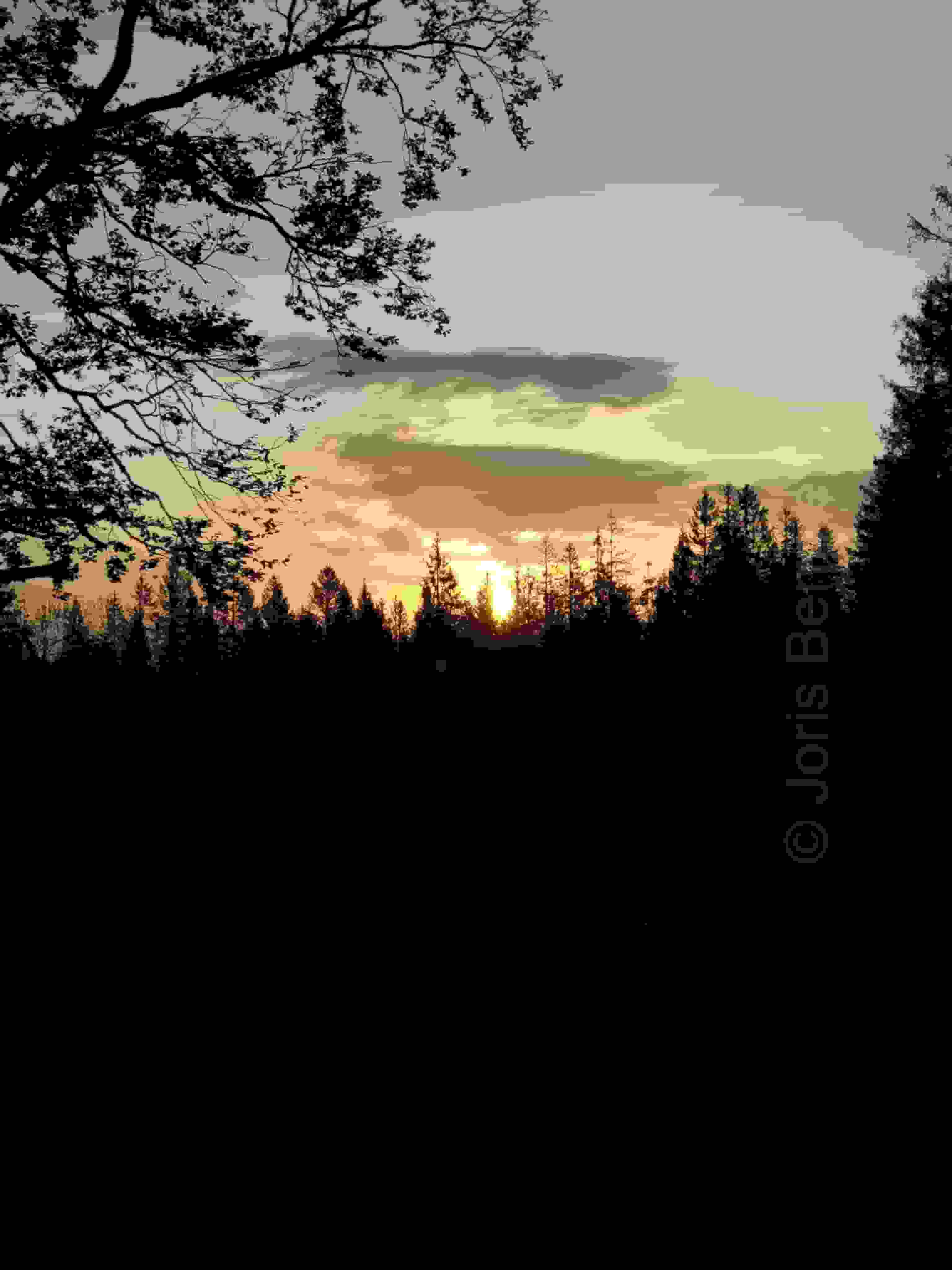 Levé du soleil sur le chemin des contrebandiers
