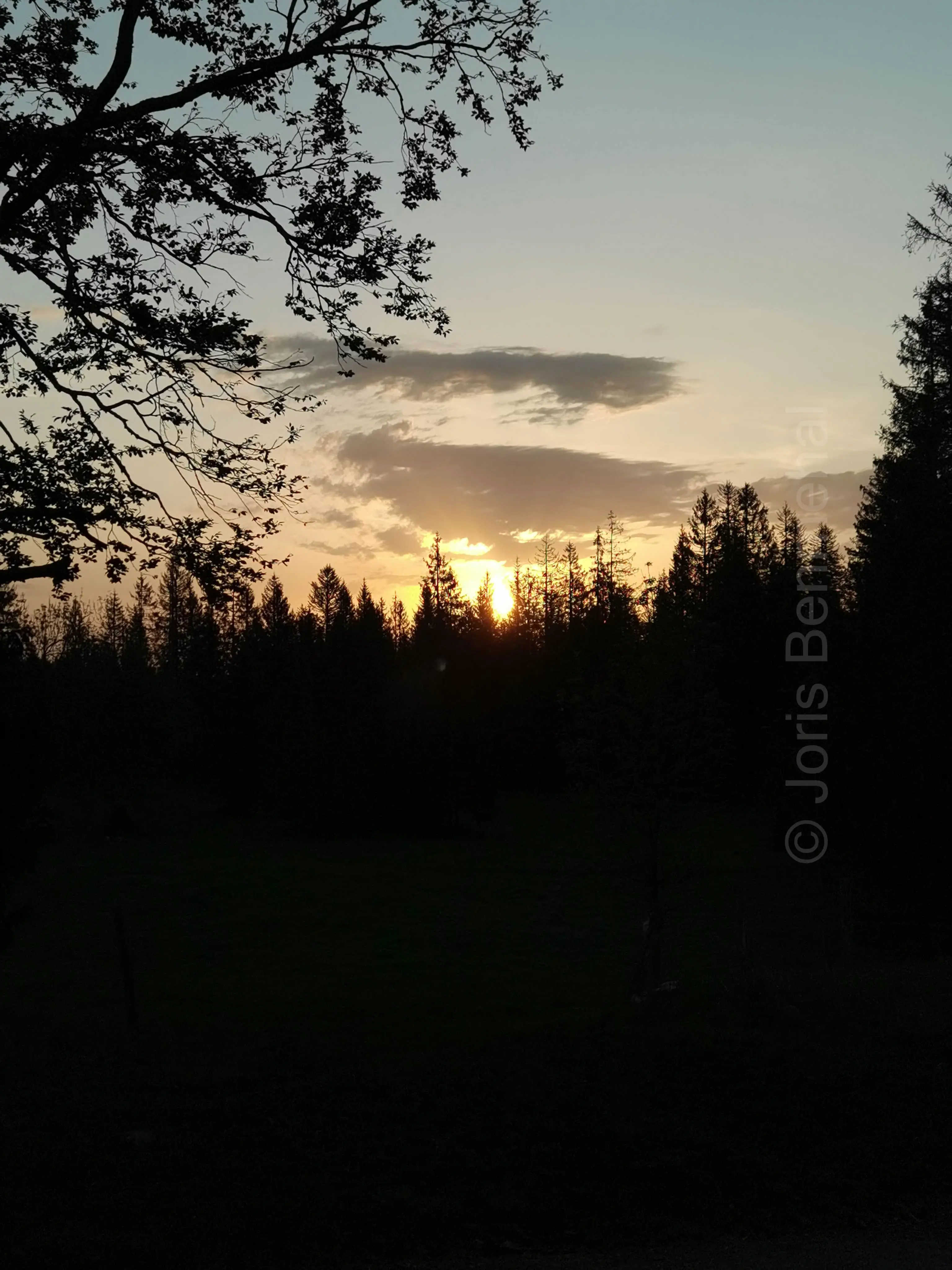 Levé du soleil sur le chemin des contrebandiers